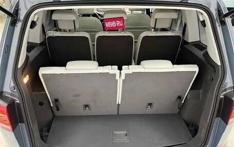 Volkswagen Touran III, 2022 год, 2 850 000 рублей, 15 фотография