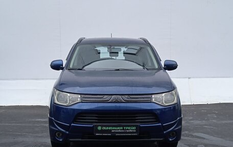 Mitsubishi Outlander III рестайлинг 3, 2013 год, 1 385 000 рублей, 2 фотография