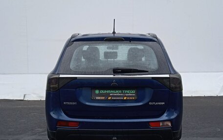 Mitsubishi Outlander III рестайлинг 3, 2013 год, 1 385 000 рублей, 7 фотография
