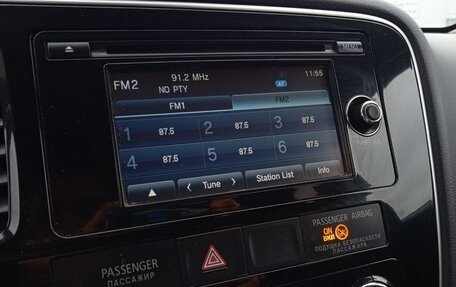 Mitsubishi Outlander III рестайлинг 3, 2013 год, 1 385 000 рублей, 13 фотография
