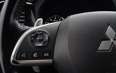 Mitsubishi Outlander III рестайлинг 3, 2013 год, 1 385 000 рублей, 11 фотография