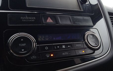 Mitsubishi Outlander III рестайлинг 3, 2013 год, 1 385 000 рублей, 14 фотография