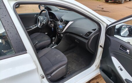 Hyundai Solaris II рестайлинг, 2013 год, 750 000 рублей, 15 фотография