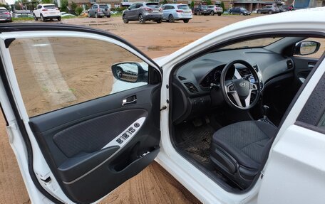 Hyundai Solaris II рестайлинг, 2013 год, 750 000 рублей, 13 фотография