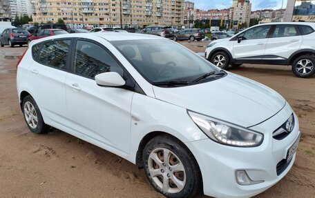 Hyundai Solaris II рестайлинг, 2013 год, 750 000 рублей, 6 фотография