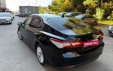 Toyota Camry, 2018 год, 3 000 000 рублей, 6 фотография