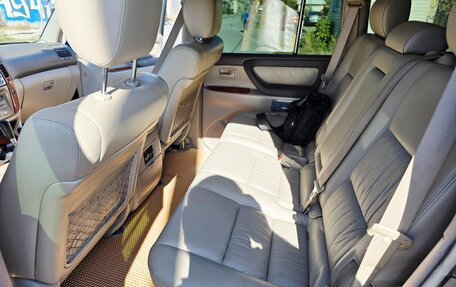 Toyota Land Cruiser 100 рестайлинг 2, 2006 год, 2 190 000 рублей, 19 фотография