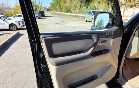 Toyota Land Cruiser 100 рестайлинг 2, 2006 год, 2 190 000 рублей, 15 фотография