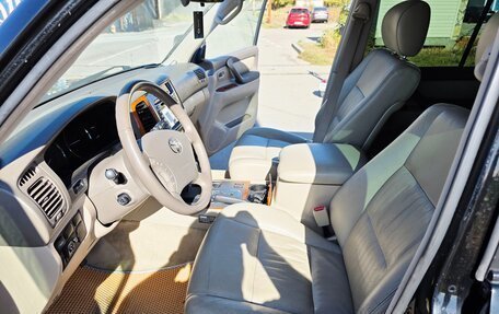 Toyota Land Cruiser 100 рестайлинг 2, 2006 год, 2 190 000 рублей, 16 фотография