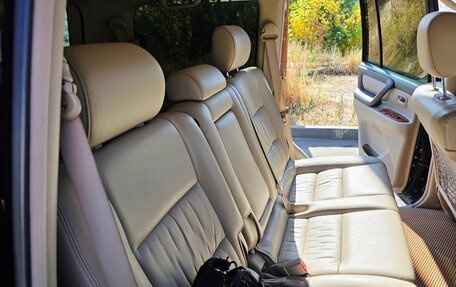 Toyota Land Cruiser 100 рестайлинг 2, 2006 год, 2 190 000 рублей, 23 фотография