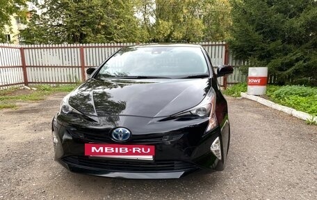 Toyota Prius IV XW50, 2016 год, 1 650 000 рублей, 21 фотография