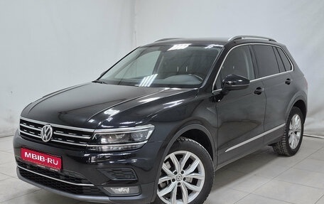 Volkswagen Tiguan II, 2018 год, 2 695 000 рублей, 1 фотография