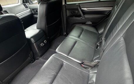 Mitsubishi Pajero IV, 2010 год, 1 800 000 рублей, 6 фотография