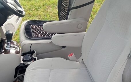 Nissan Serena IV, 2013 год, 1 200 000 рублей, 15 фотография
