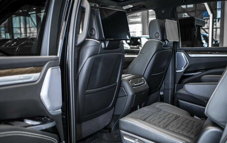 Cadillac Escalade V, 2025 год, 21 250 000 рублей, 14 фотография