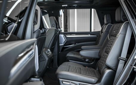 Cadillac Escalade V, 2025 год, 21 250 000 рублей, 15 фотография