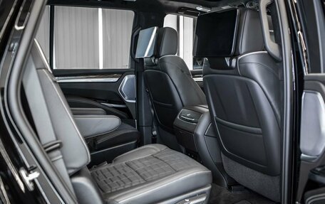 Cadillac Escalade V, 2025 год, 21 250 000 рублей, 19 фотография