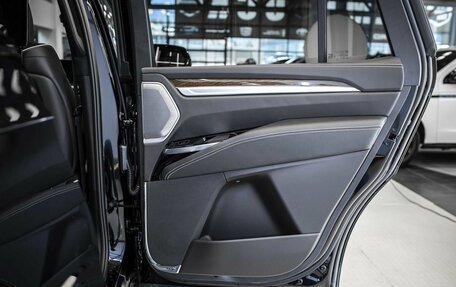 Cadillac Escalade V, 2025 год, 21 250 000 рублей, 17 фотография