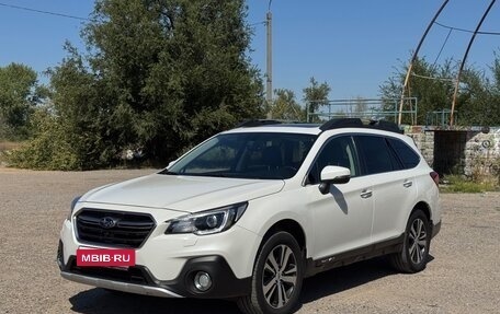Subaru Outback IV рестайлинг, 2018 год, 2 300 000 рублей, 4 фотография