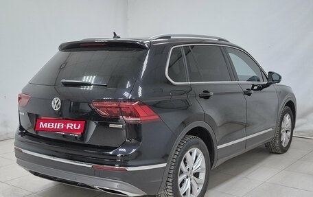 Volkswagen Tiguan II, 2018 год, 2 695 000 рублей, 4 фотография