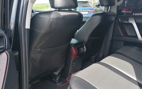 Toyota Land Cruiser Prado 150 рестайлинг 2, 2014 год, 3 050 000 рублей, 10 фотография