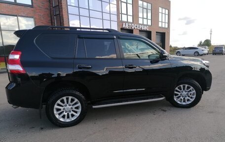 Toyota Land Cruiser Prado 150 рестайлинг 2, 2014 год, 3 050 000 рублей, 12 фотография