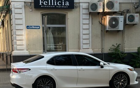 Toyota Camry, 2017 год, 2 250 000 рублей, 6 фотография