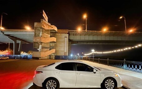 Toyota Camry, 2017 год, 2 250 000 рублей, 7 фотография