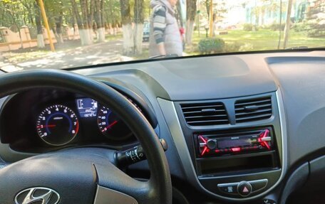 Hyundai Solaris II рестайлинг, 2016 год, 950 000 рублей, 7 фотография
