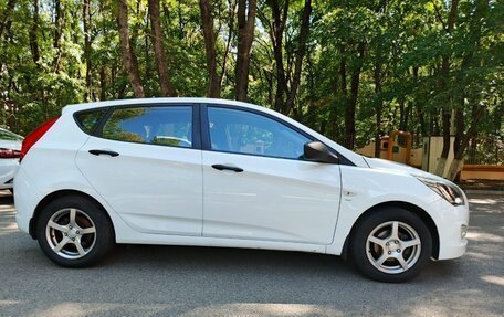 Hyundai Solaris II рестайлинг, 2016 год, 950 000 рублей, 12 фотография