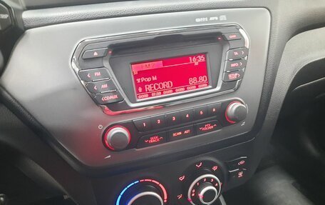 KIA Rio III рестайлинг, 2013 год, 826 000 рублей, 23 фотография