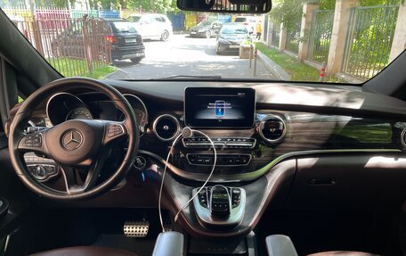 Mercedes-Benz V-Класс, 2018 год, 6 500 000 рублей, 12 фотография