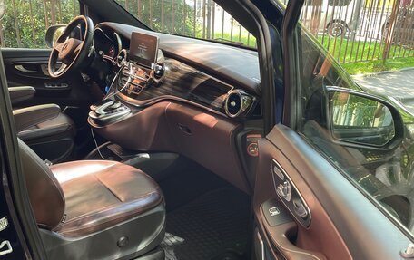 Mercedes-Benz V-Класс, 2018 год, 6 500 000 рублей, 9 фотография