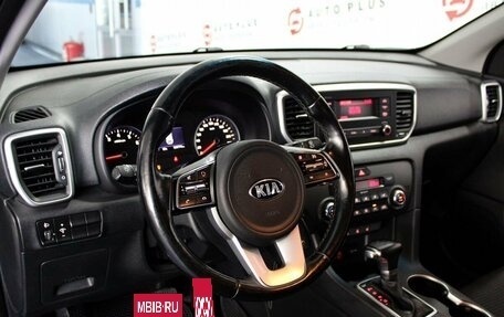 KIA Sportage IV рестайлинг, 2018 год, 2 199 000 рублей, 7 фотография