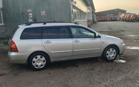 Toyota Corolla, 2004 год, 550 000 рублей, 2 фотография