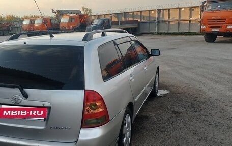 Toyota Corolla, 2004 год, 550 000 рублей, 3 фотография