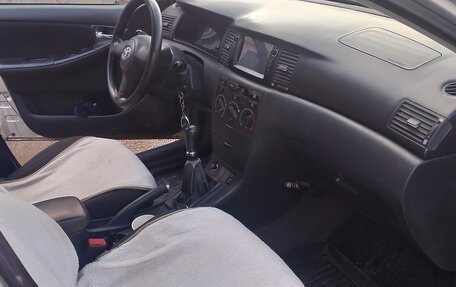 Toyota Corolla, 2004 год, 550 000 рублей, 8 фотография