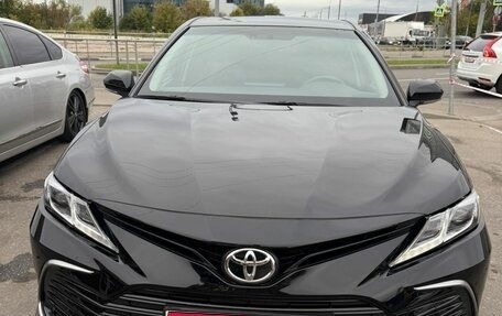 Toyota Camry, 2021 год, 2 830 000 рублей, 1 фотография