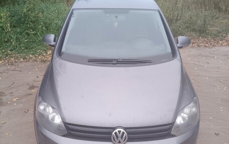 Volkswagen Golf Plus II, 2011 год, 650 000 рублей, 2 фотография