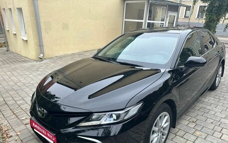 Toyota Camry, 2021 год, 2 830 000 рублей, 7 фотография