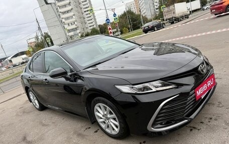 Toyota Camry, 2021 год, 2 830 000 рублей, 10 фотография