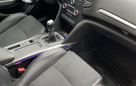 Renault Megane IV, 2017 год, 1 300 000 рублей, 6 фотография