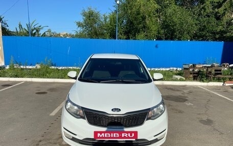 KIA Rio III рестайлинг, 2016 год, 900 000 рублей, 2 фотография