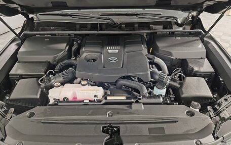 Toyota Land Cruiser, 2023 год, 15 490 000 рублей, 10 фотография