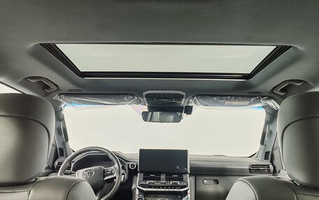 Toyota Land Cruiser, 2023 год, 15 490 000 рублей, 12 фотография