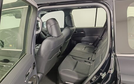 Toyota Land Cruiser, 2023 год, 15 490 000 рублей, 13 фотография