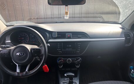 KIA Rio IV, 2018 год, 1 300 000 рублей, 8 фотография