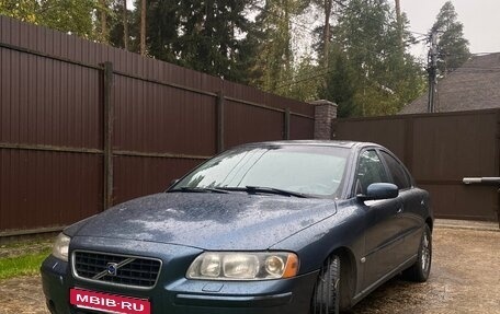 Volvo S60 III, 2004 год, 800 000 рублей, 1 фотография