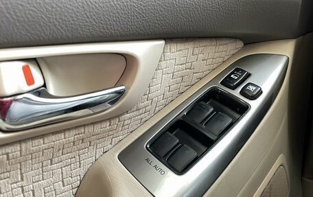 Toyota Land Cruiser Prado 120 рестайлинг, 2007 год, 2 638 000 рублей, 21 фотография