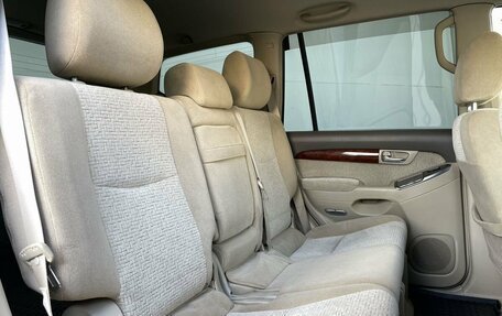 Toyota Land Cruiser Prado 120 рестайлинг, 2007 год, 2 638 000 рублей, 26 фотография